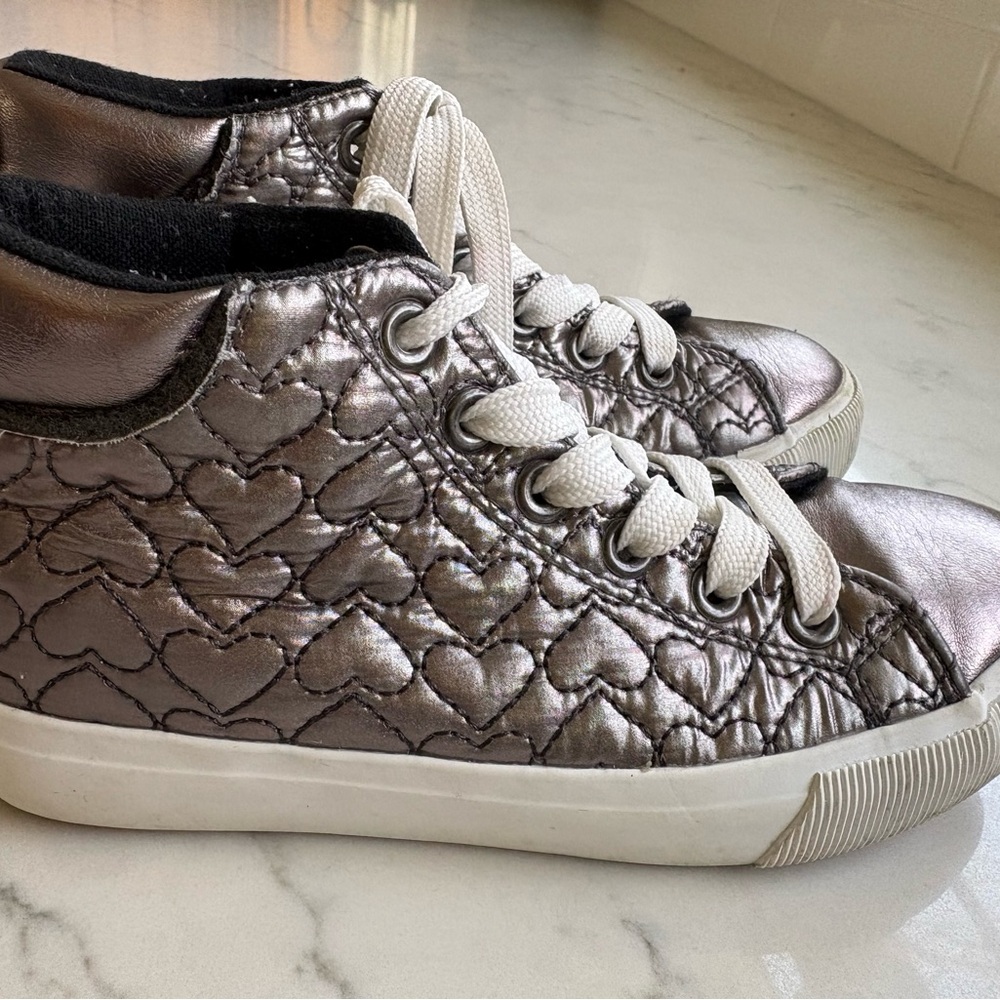Olivia Miller Girl’s Real Legend Sneakers -12, Grey